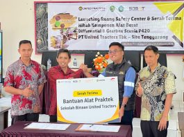 Cetak Lulusan Berkualitas, SMKN 3 Tenggarong Terima Hibah Komponen Alat Berat dan Resmikan Safety dari United Tractors