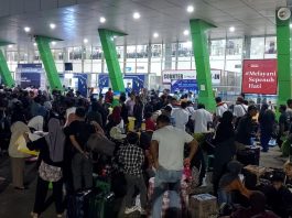 Ribuan Pemudik Padati Pelabuhan Semayang, Pilih Berangkat Lebih Awal dengan KM Dorolonda